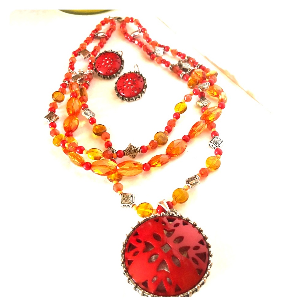 Necklace and matching Earrings